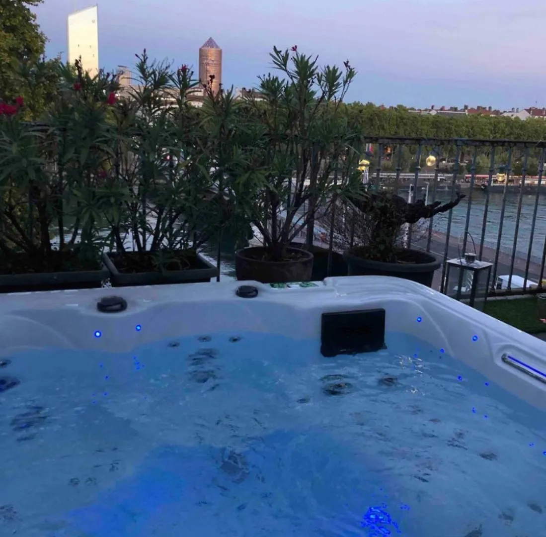 Coeur De Lyon Avec Terrasse Et Jacuzzi公寓 0*,